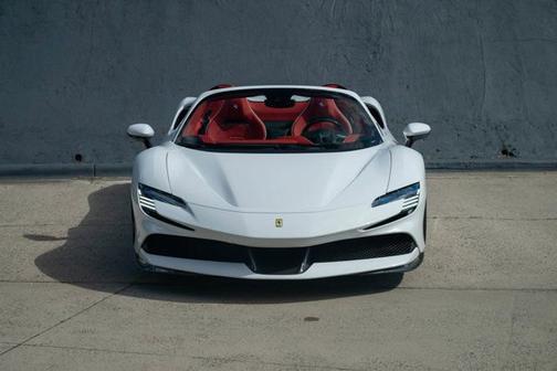 2023 Ferrari SF90 Spider 