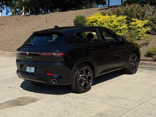 2025 Alfa Romeo Tonale Special Edition Intensa