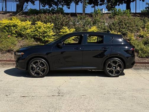 2025 Alfa Romeo Tonale Special Edition Intensa