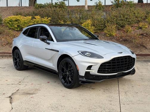 2026 Aston Martin DBX 707