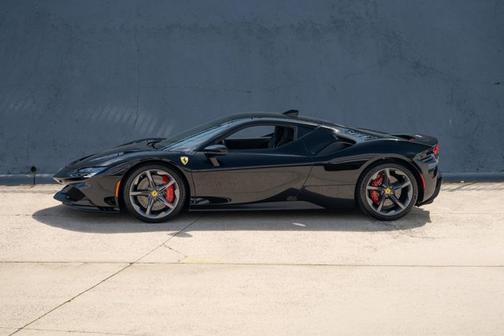 2022 Ferrari SF90 Stradale Base