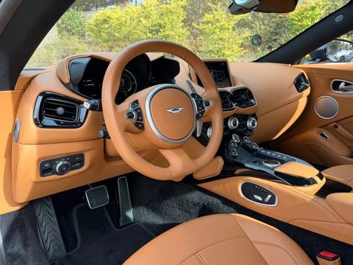 2023 Aston Martin Vantage 