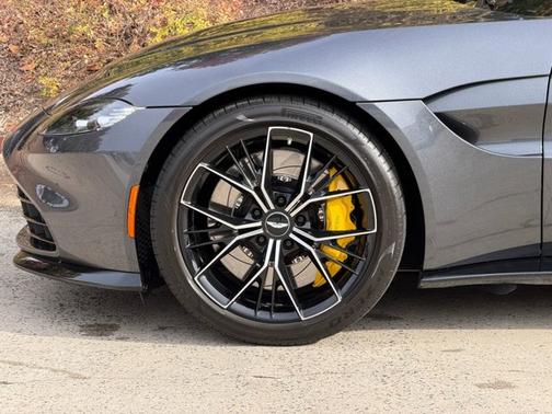 2023 Aston Martin Vantage 