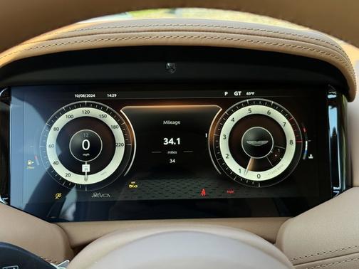 2025 Aston Martin DB12