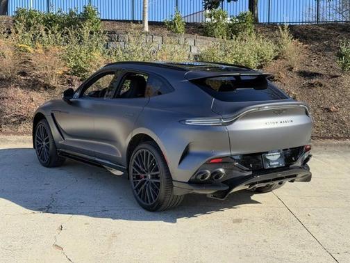 2025 Aston Martin DBX 707