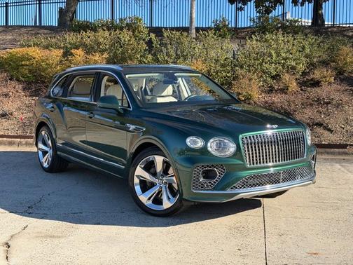 2023 Bentley Bentayga EWB 