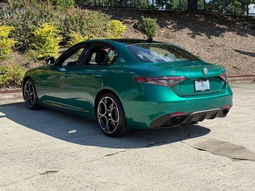 2025 Alfa Romeo Giulia Base