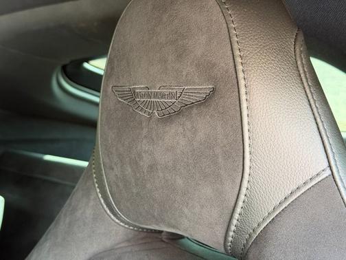 2020 Aston Martin Vantage 