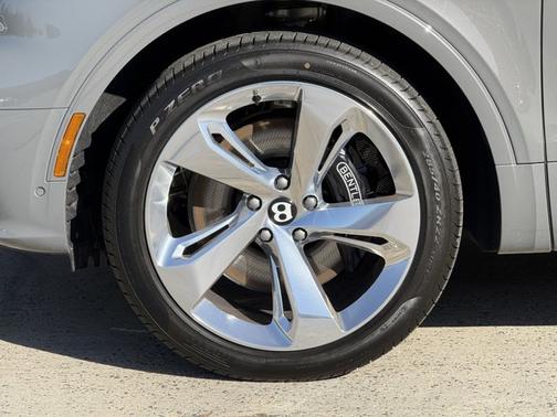 2025 Bentley Bentayga