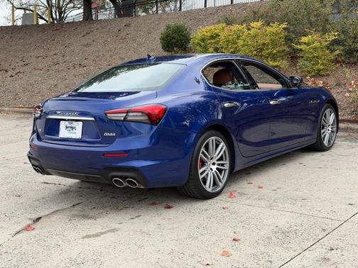 2022 Maserati Ghibli Modena Q4