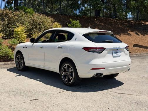 White 2022 Maserati Levante GT