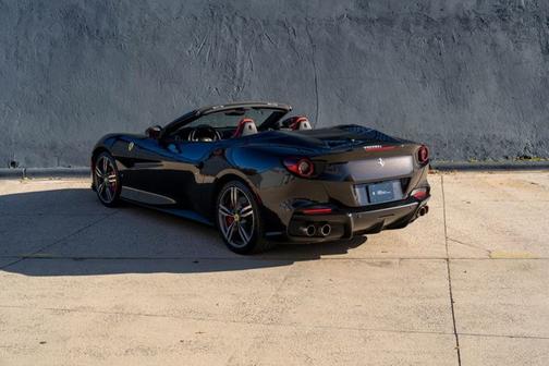 2022 Ferrari Portofino M M