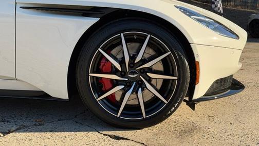 2019 Aston Martin DB11 Volante