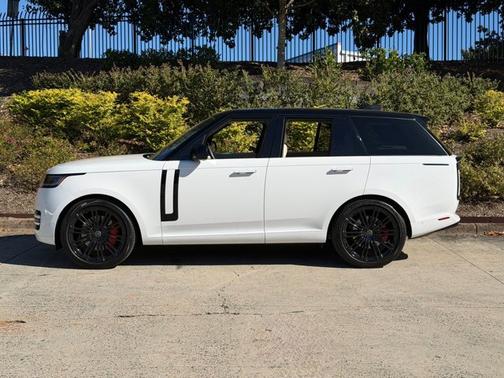 2023 Land Rover Range Rover SE