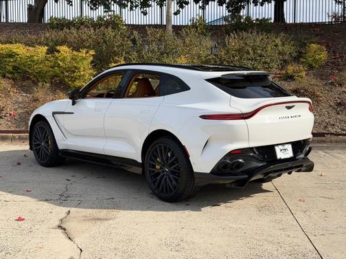 2023 Aston Martin DBX 707