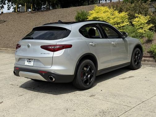 2018 Alfa Romeo Stelvio Sport