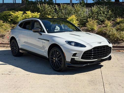 2023 Aston Martin DBX 707
