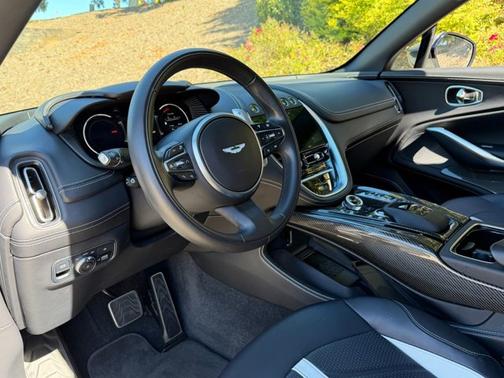 2023 Aston Martin DBX 707