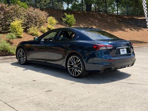 Emerald 2021 Maserati Ghibli Trofeo