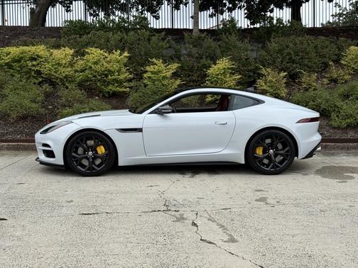 2018 Jaguar F-TYPE R