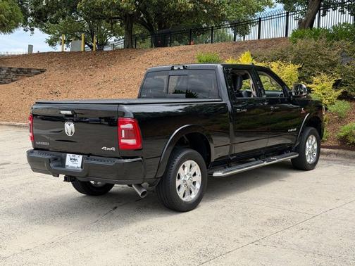 Diamond Black Crystal Pearlcoat 2021 RAM 2500 Laramie