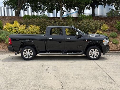 Diamond Black Crystal Pearlcoat 2021 RAM 2500 Laramie