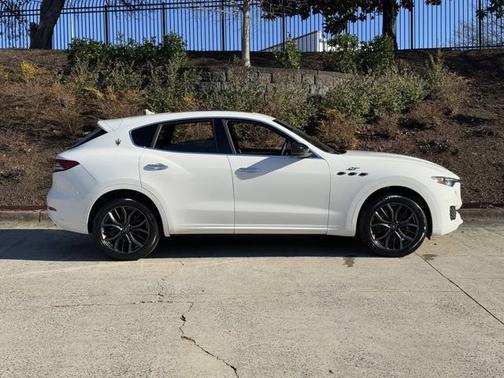 2024 Maserati Levante GT Ultima