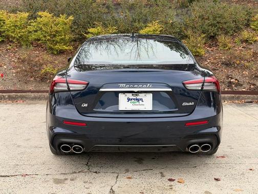 2022 Maserati Ghibli Modena Q4