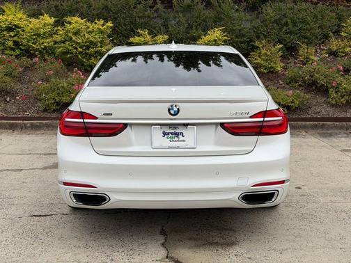 2017 BMW 750 i xDrive