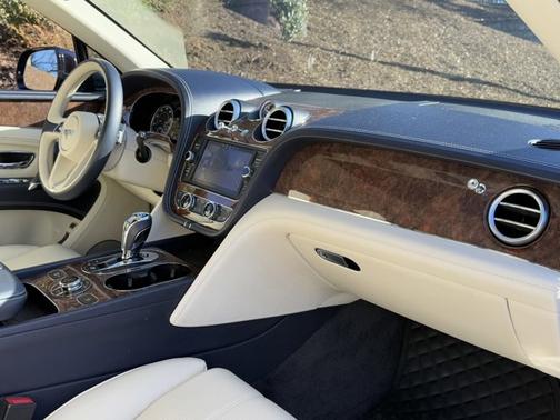 2019 Bentley Bentayga V8