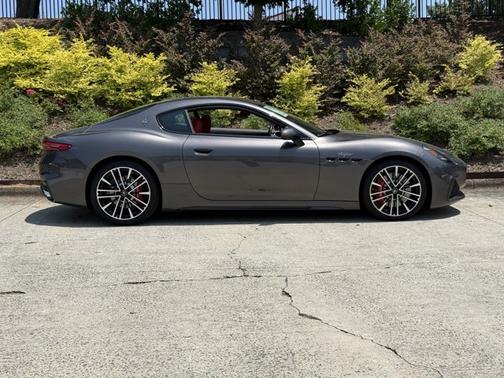 2024 Maserati GranTurismo Trofeo