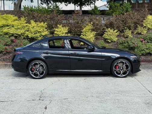 2025 Alfa Romeo Giulia Veloce