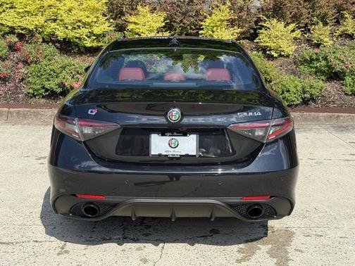 2025 Alfa Romeo Giulia Veloce