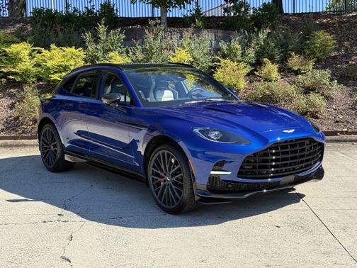 2025 Aston Martin DBX 707