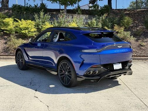 2025 Aston Martin DBX 707
