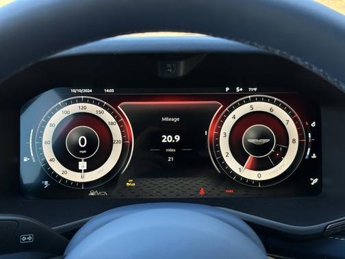 2025 Aston Martin DBX 707