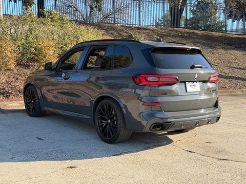 2021 BMW X5 M50i