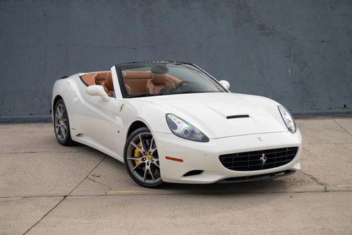2013 Ferrari California Base