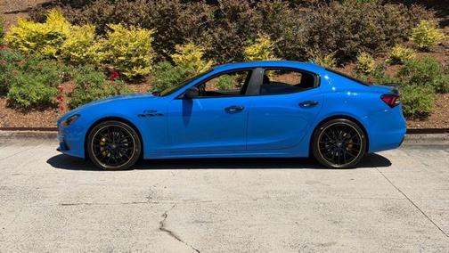 Azzuro Tributo (Blue) 2022 Maserati Ghibli F Tributo Q4