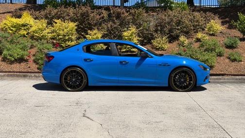 Azzuro Tributo (Blue) 2022 Maserati Ghibli F Tributo Q4