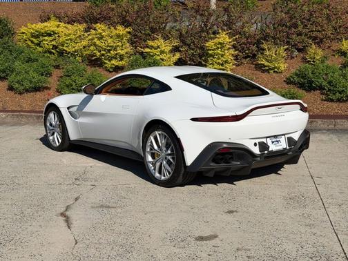 White 2021 Aston Martin Vantage Base