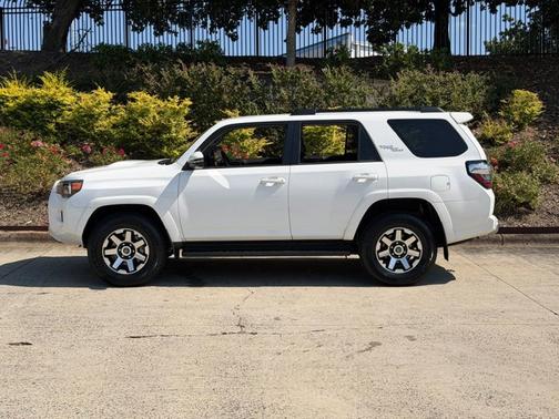 2024 Toyota 4Runner TRD Off Road