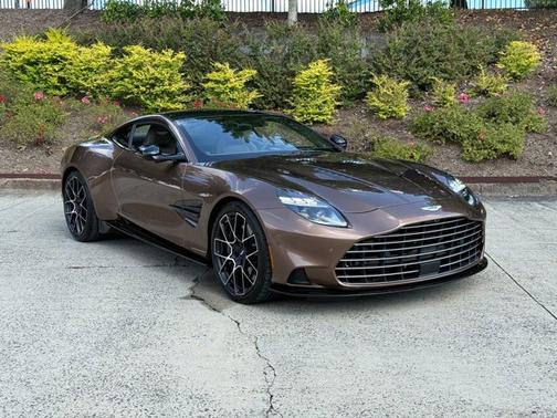 2025 Aston Martin Vanquish V12
