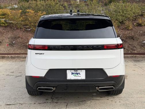 2024 Land Rover Range Rover Sport SE