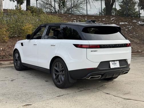 2024 Land Rover Range Rover Sport SE
