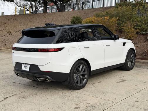 2024 Land Rover Range Rover Sport SE