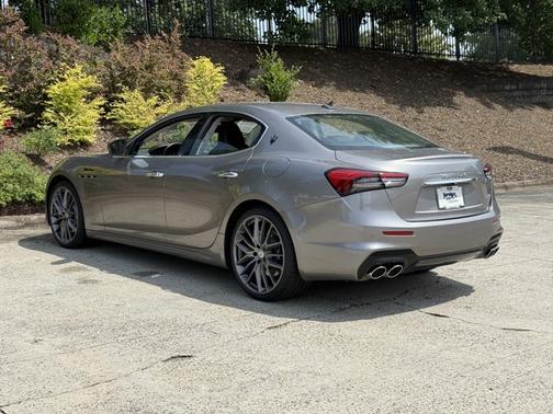 2022 Maserati Ghibli Modena
