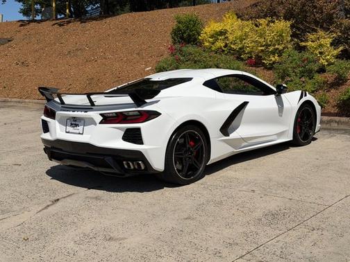 Arctic White 2022 Chevrolet Corvette 2LT