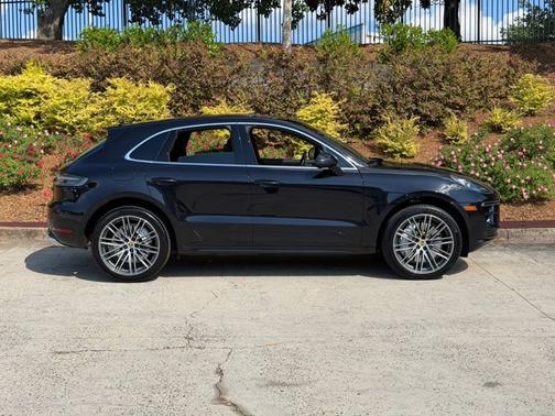 2020 Porsche Macan Turbo