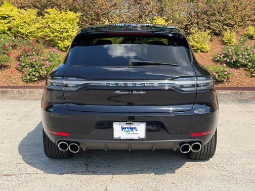 2020 Porsche Macan Turbo